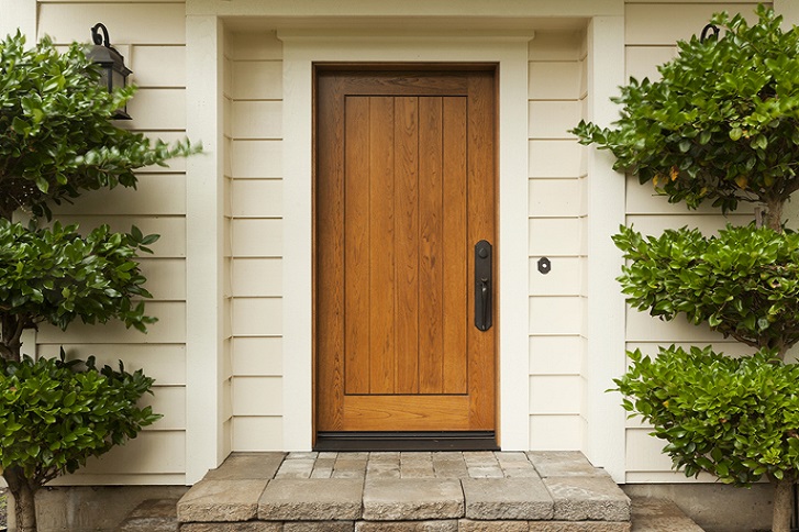 drewniane drzwi frontowe