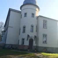 Pałac Krąpiel, Polska